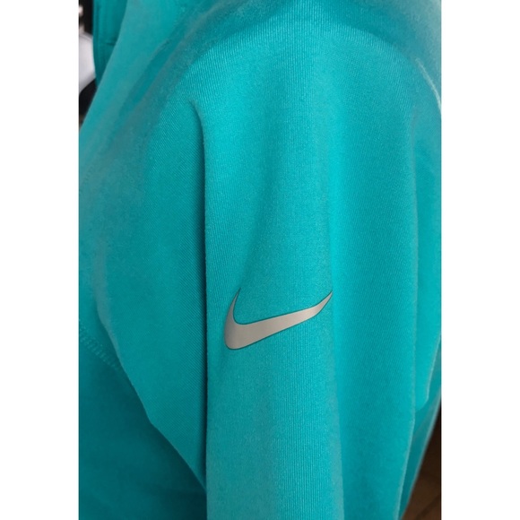 Nike Dri Fit 3 Quarter Sleeve Athletic Top - Picture 5 of 8